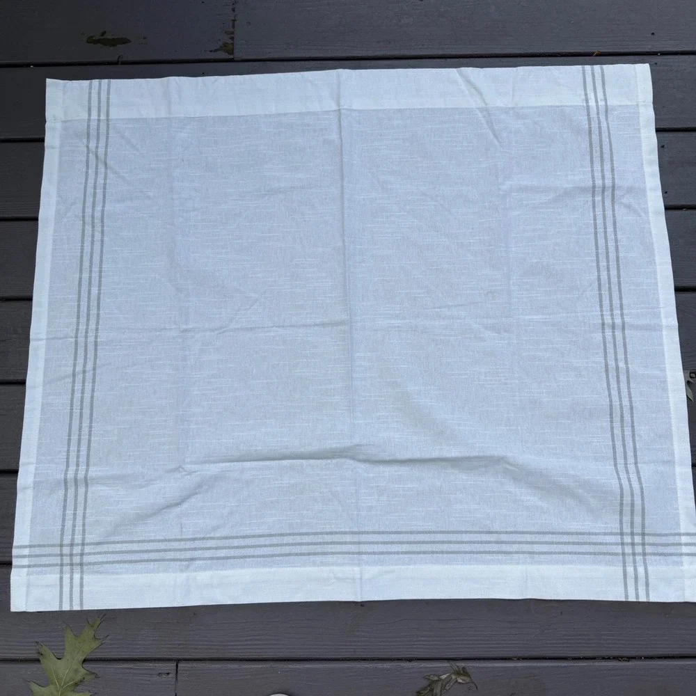9.a.38 100% Cotton Tablecloth 37x43.5 Gray White Plaid Stripe Threshold